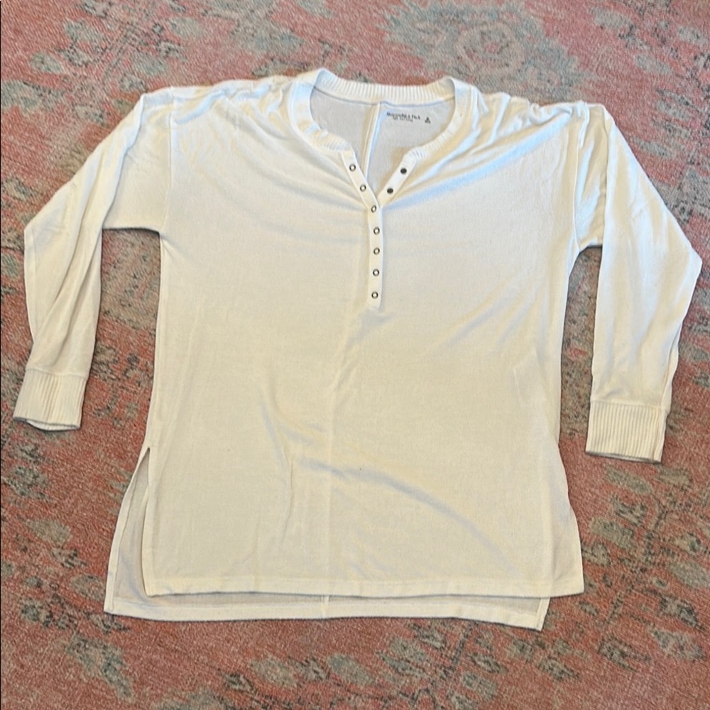 Oversized Abercrombie & Fitch Cream Henley Top